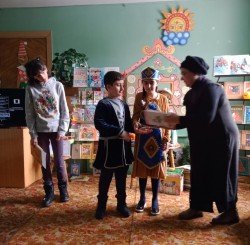 Книгодарители,представители Армянского национального общества